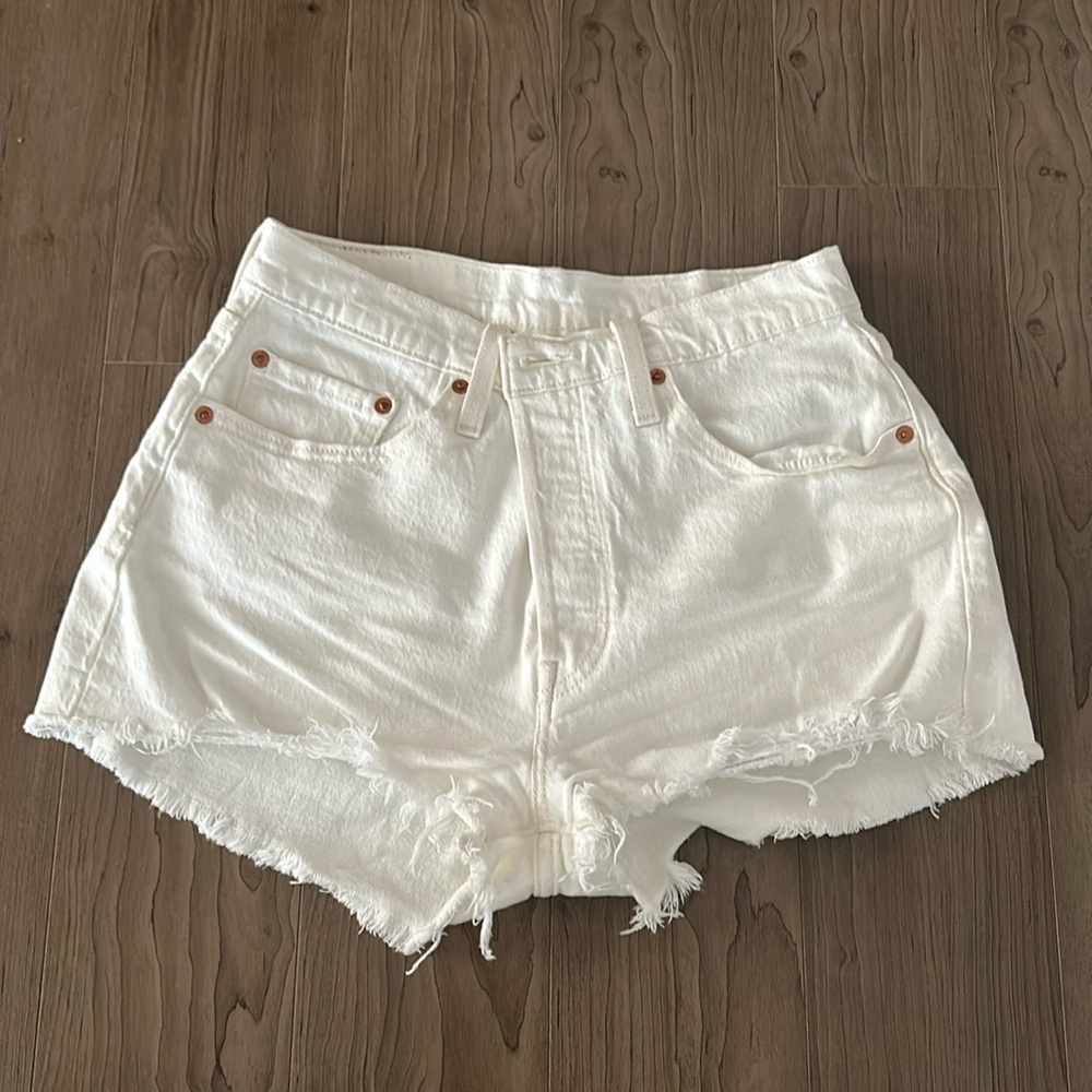 Levi's White Frayed Hem Jean Shorts